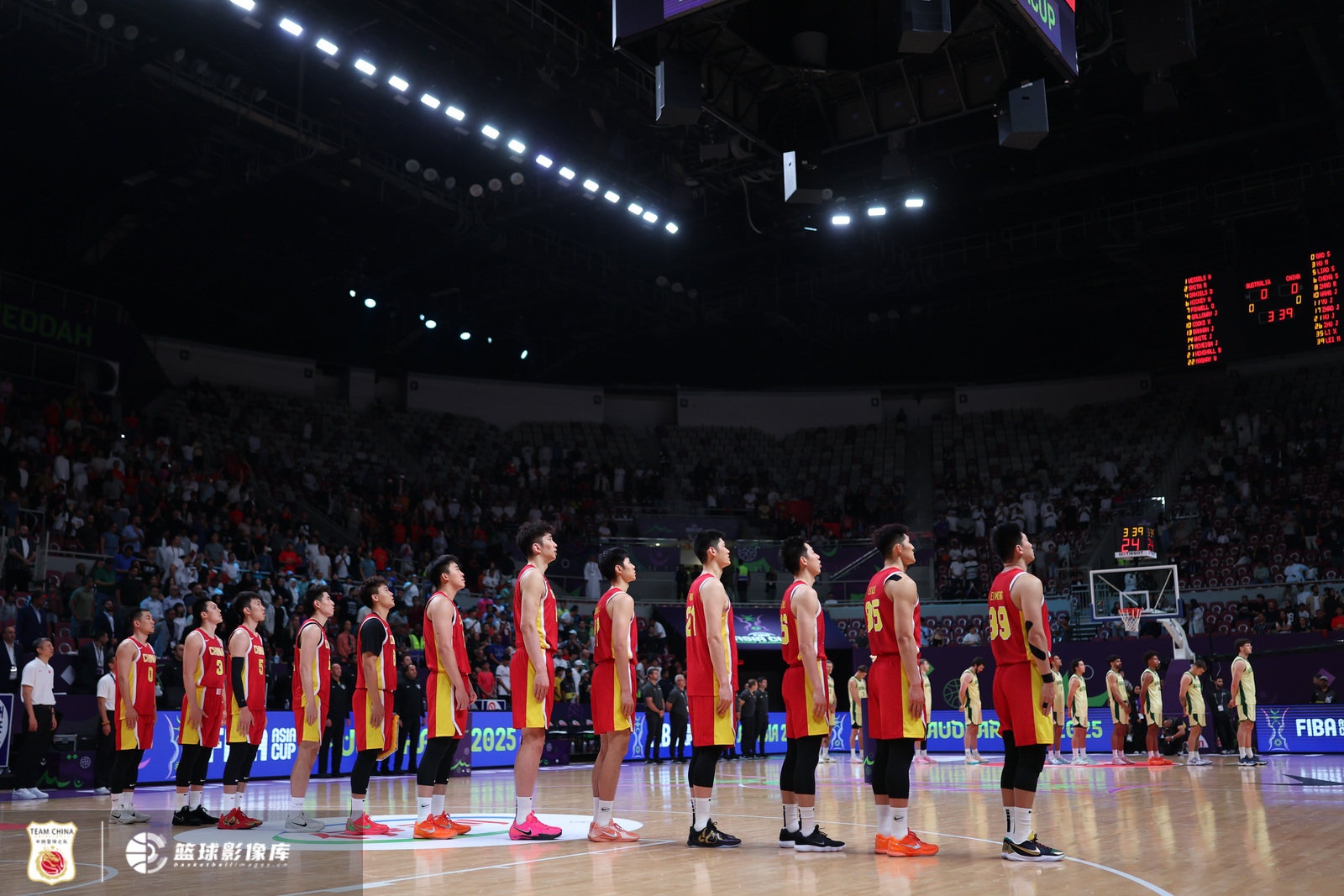 xingkong-余嘉豪：这届亚洲杯男篮私交很好&amp;很团结 12个人都明白自己的定位