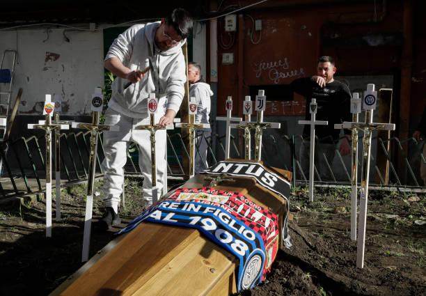 星空体育平台-【现场】夺冠庆典变闹剧，那不勒斯的庆祝才刚开始！